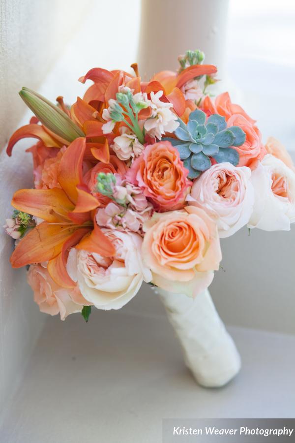 Kristen Weaver Photography, Ritz Carlton, Lee James Floral Designs, peach orange pink bridal bouquet